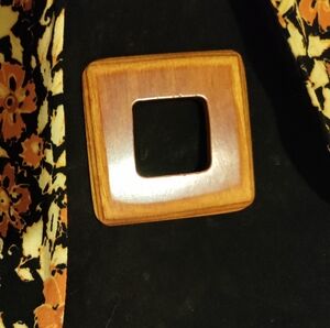 70s Wooden Pin Square